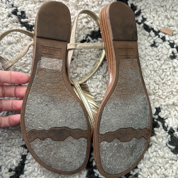 Cute Feather design sandals! - Picture 3 of 5